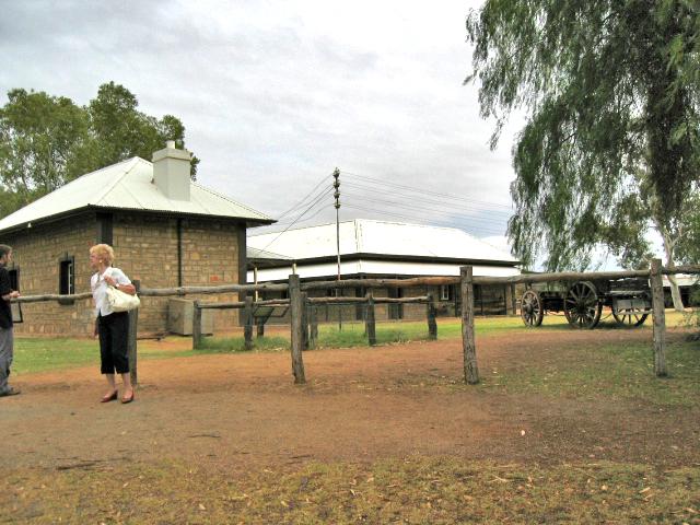 A 277 Alice Springs - Parc de la Station telegraphique.jpg